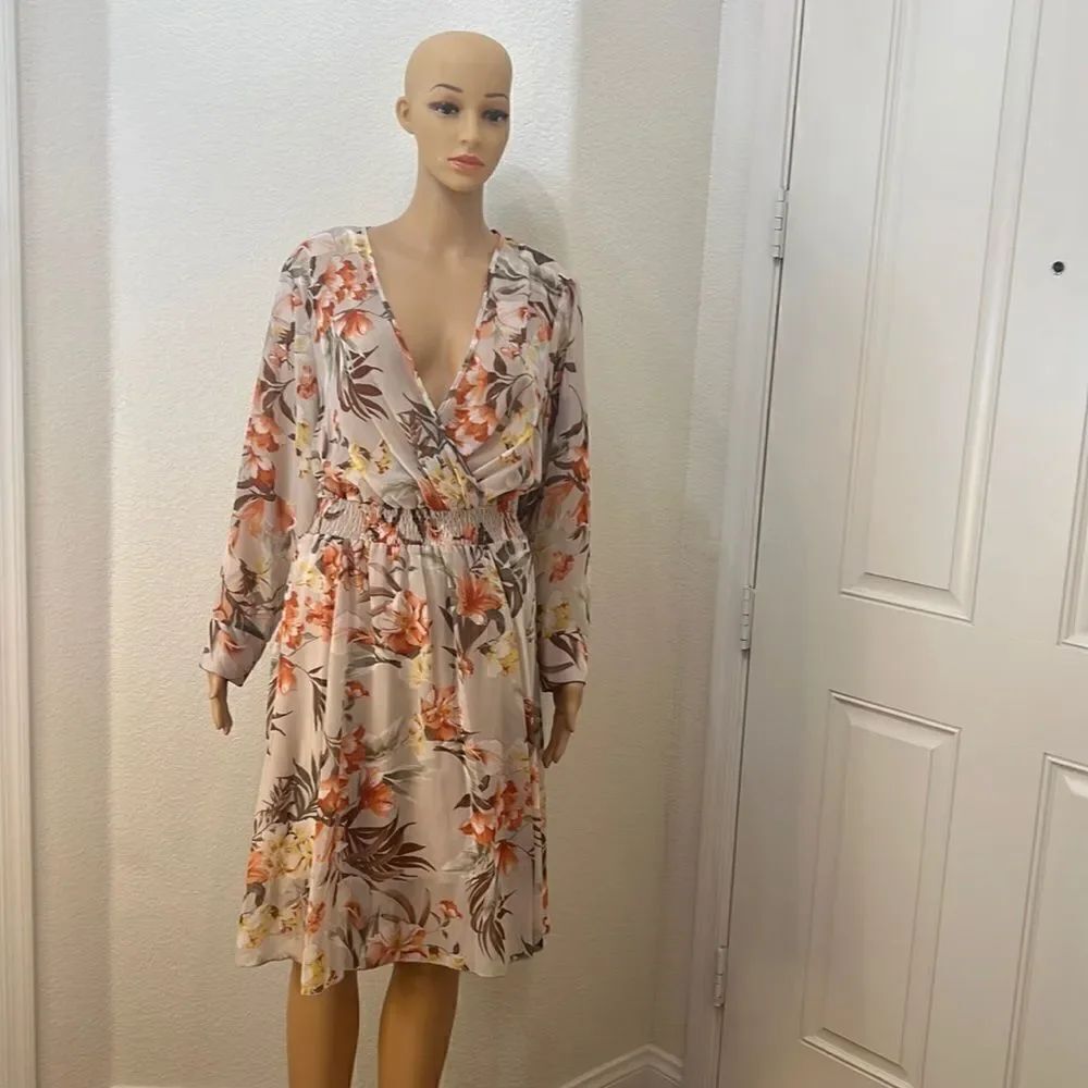Enfocus Dress Size 14P V Neck Floral Long Sleeve Sheer Lined Skirt Elastic Waist